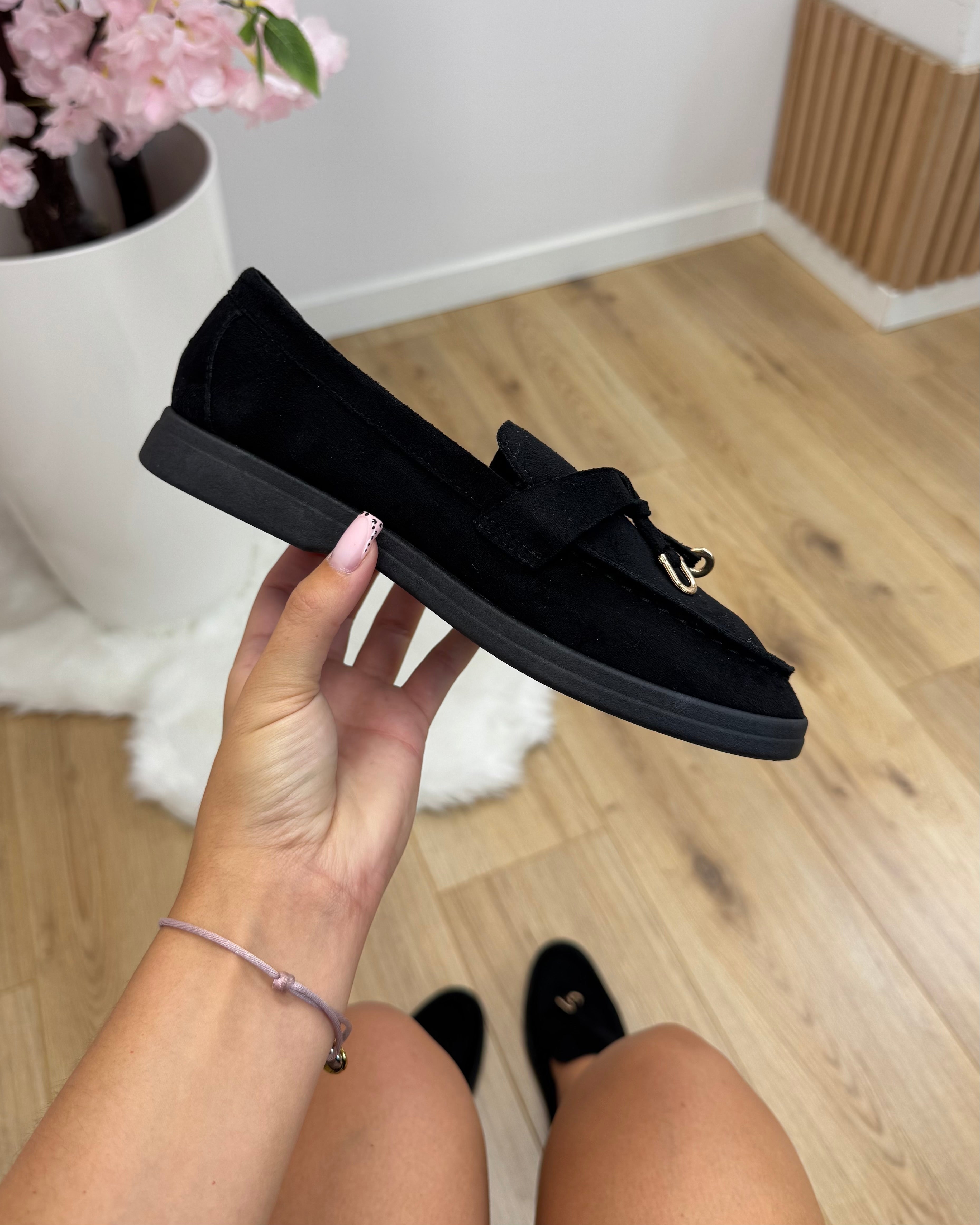 Instapper Marijn zwart