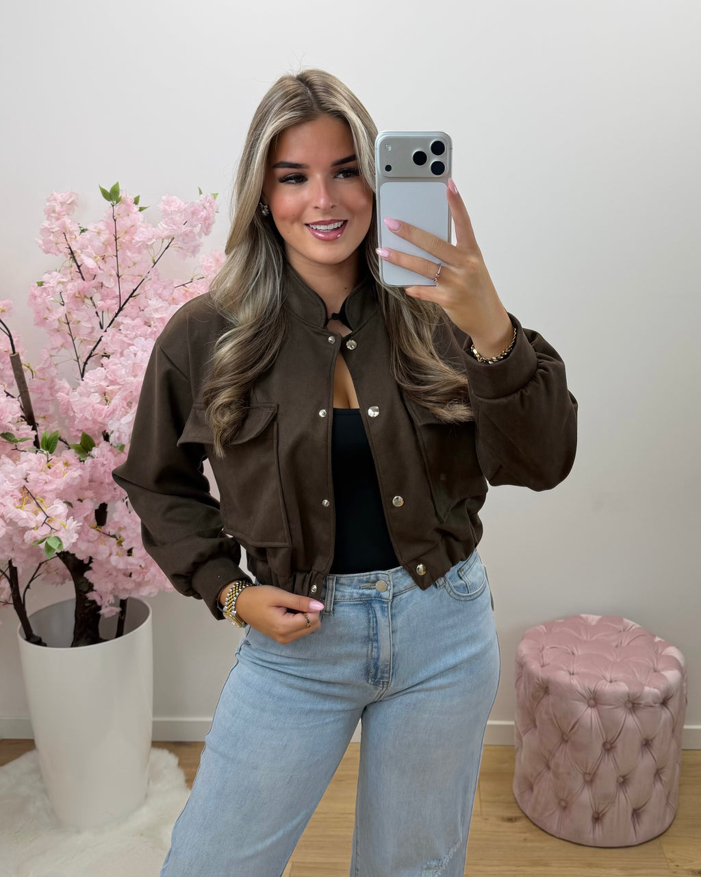 Jas Emma bruin