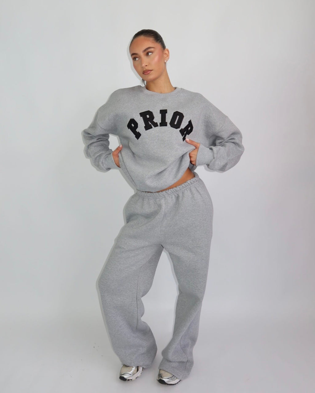 Priority tracksuit grijs
