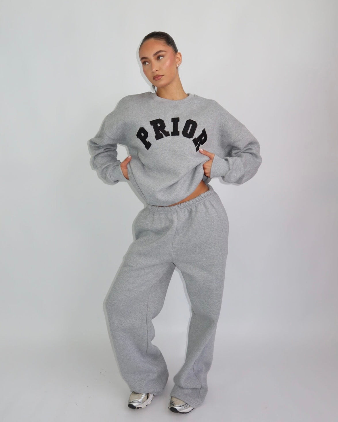 Priority tracksuit grijs