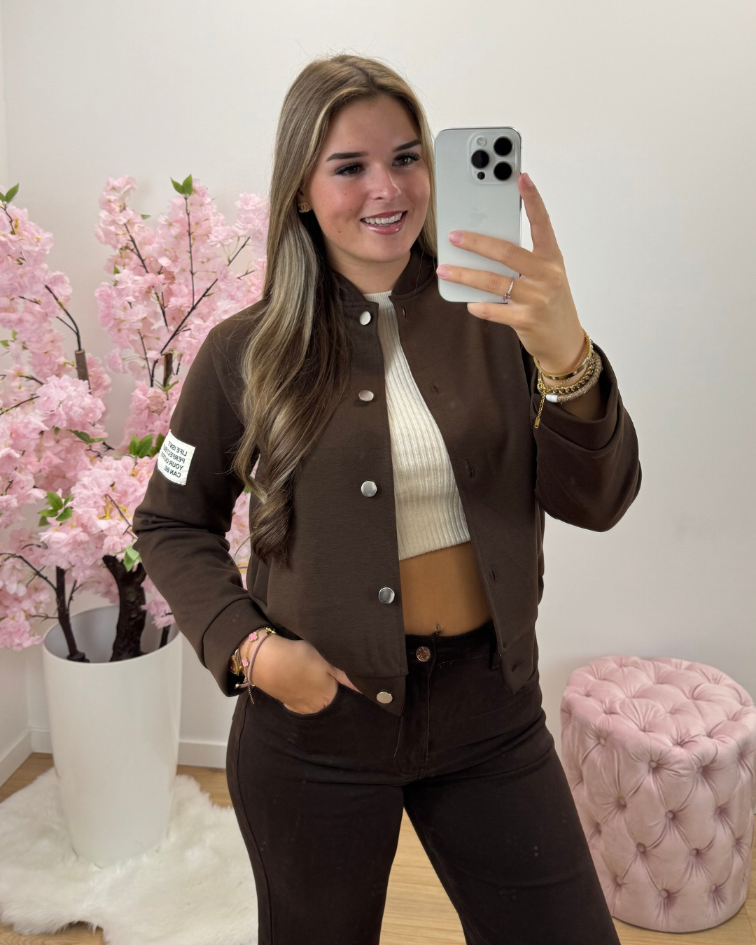 Jas Bo bruin