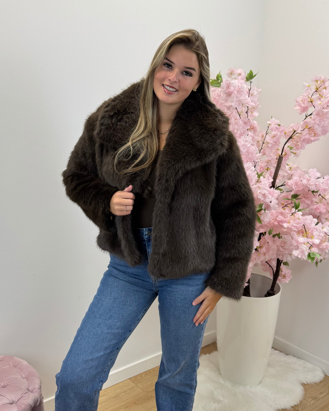 Jas Bondy bruin